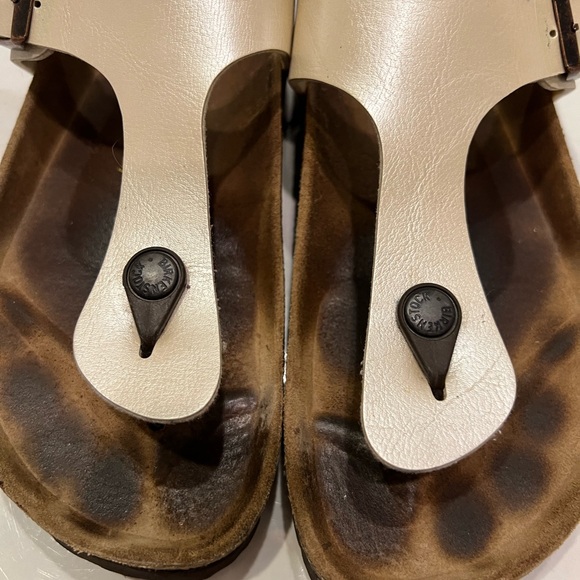 Birkenstock Size 41  Gizeh Sandals Pearl White Thong Buckle Cork Sole Unisex - Picture 3 of 8